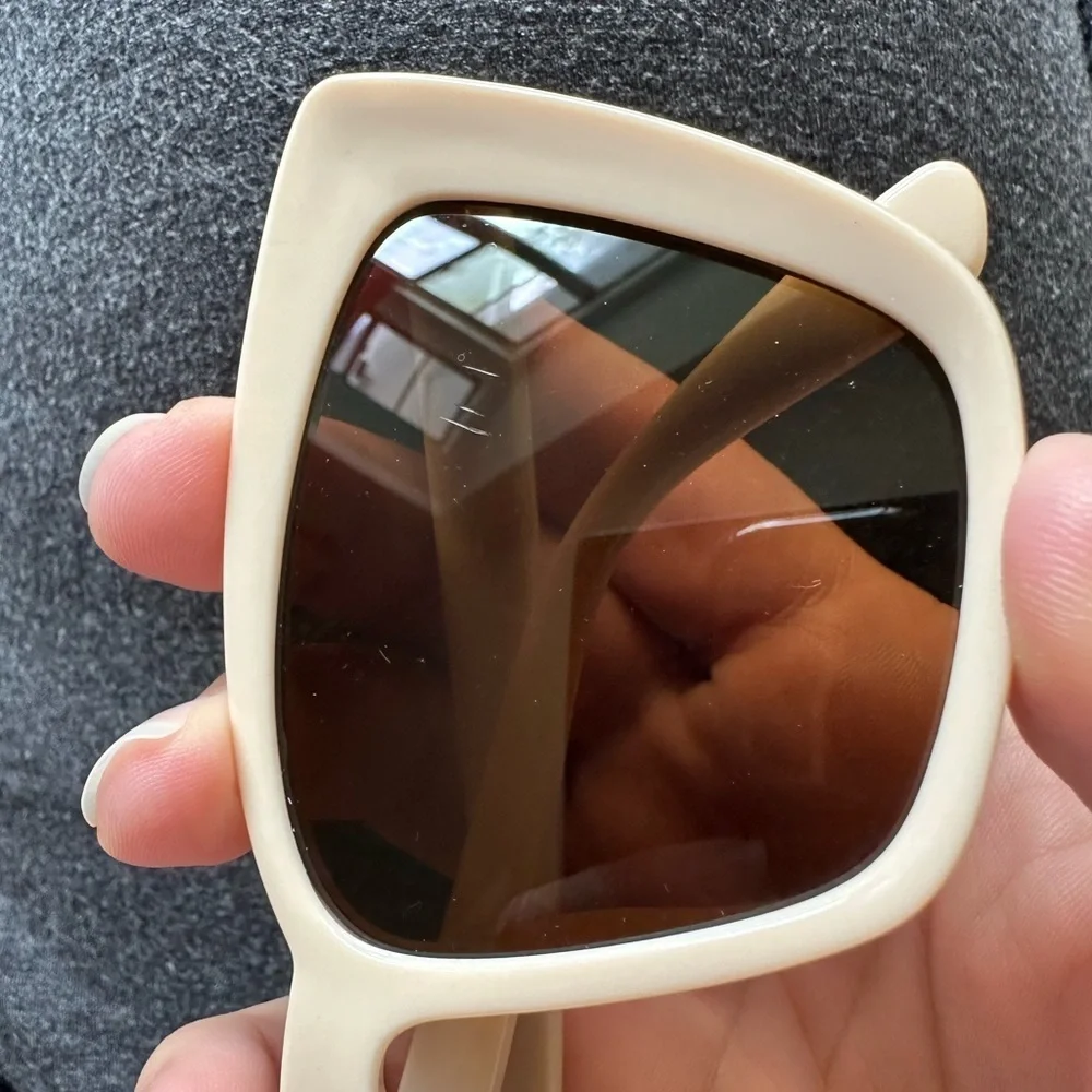 Lot of 5 Sunglasses🕶️😎